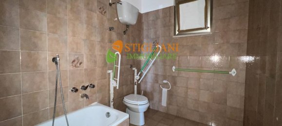 Офис 390м² в Кампобассо, Италия № 125048 4