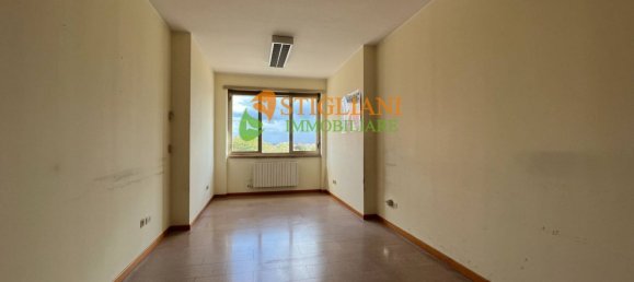Офис 390м² в Кампобассо, Италия № 125048 14