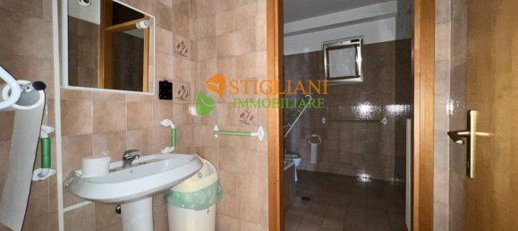 Офис 390м² в Кампобассо, Италия № 125048 5