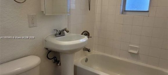 4 Schlafzimmer Gewerbliche Immobilien in Miami, USA, Nr. 614634 4