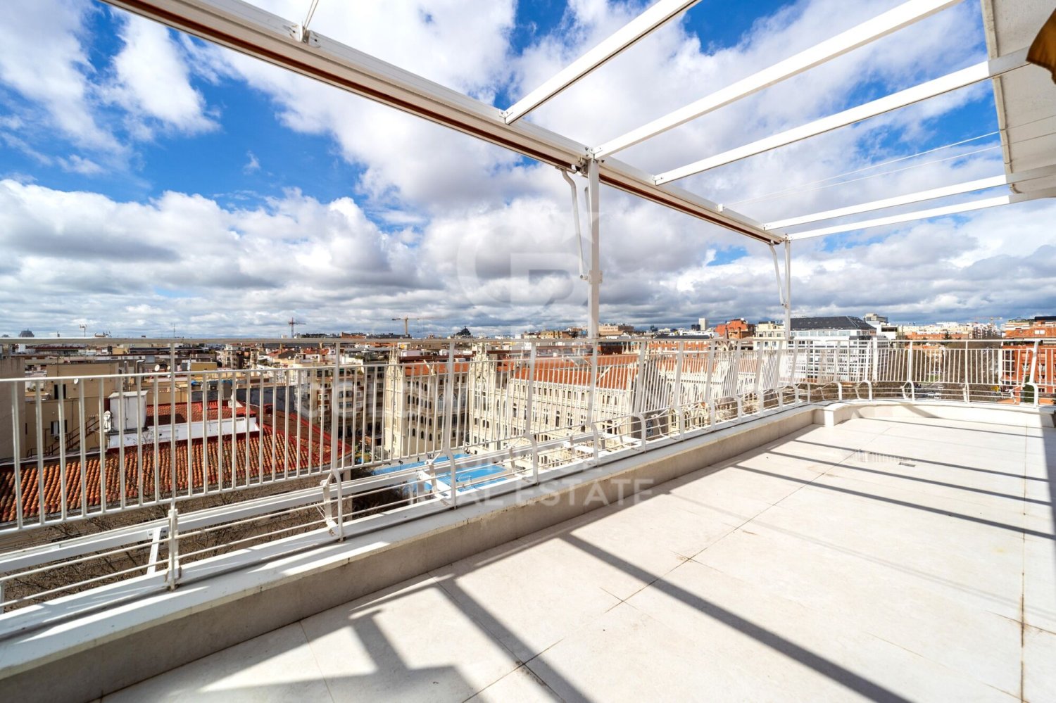 4 bedrooms Penthouse in Madrid, Spain No. 87380