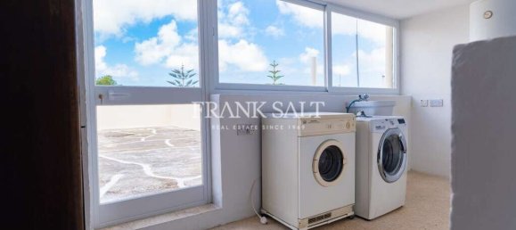 4 bedrooms House in Attard, Malta No. 10192 12