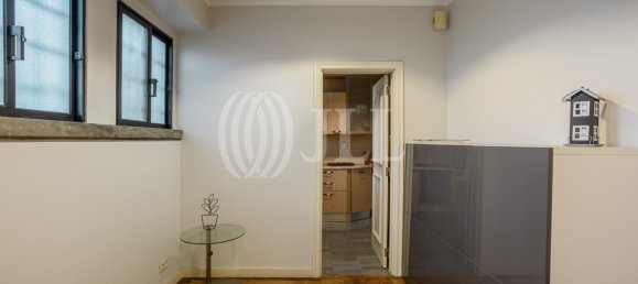 8 bedrooms Villa in Lisbon, Portugal No. 98428 15