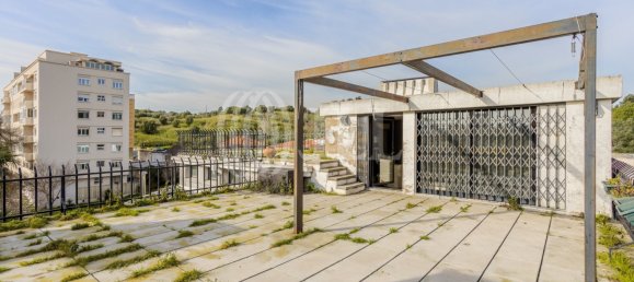 8 bedrooms Villa in Lisbon, Portugal No. 98428 21