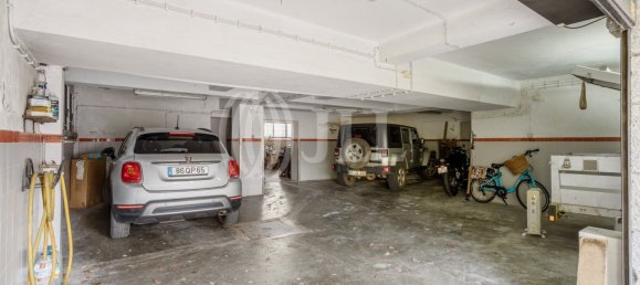 8 bedrooms Villa in Lisbon, Portugal No. 98428 28