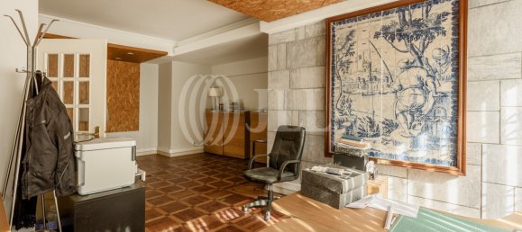 8 bedrooms Villa in Lisbon, Portugal No. 98428 9