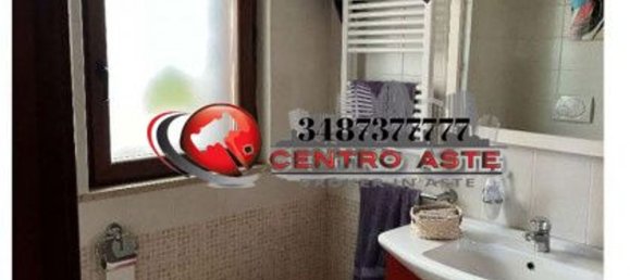 6 rooms Apartment in Rome, Italy No. 205410 2
