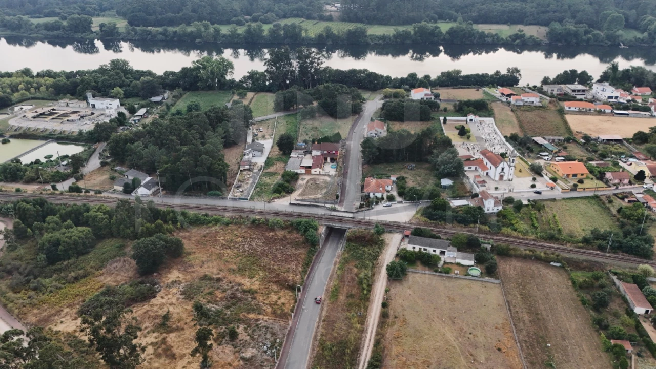  Land in Valenca, Portugal No. 288670