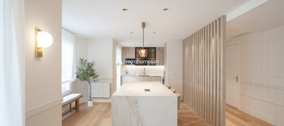 3 bedrooms Apartment in Madrid, Spain No. 124816 2