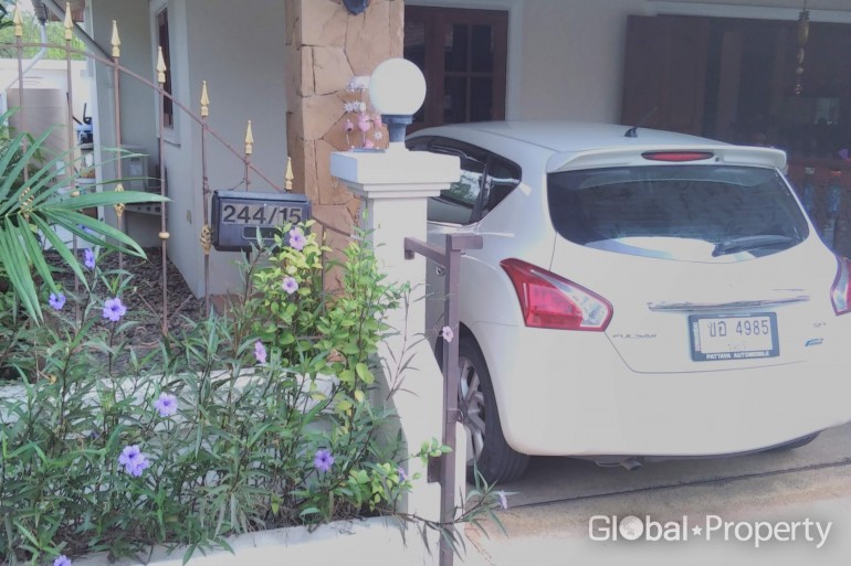 3 bedrooms House in Pattaya, Thailand No. 27349