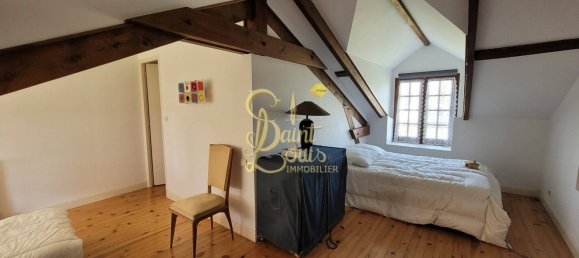 5 bedrooms House in Richelieu, France No. 75897 12