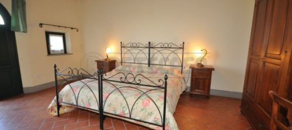 1850m² Hotel in Cerreto Guidi, Italy No. 327036 8