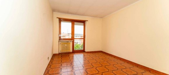 4 rooms Apartment in Poirino, Italy No. 149939 3