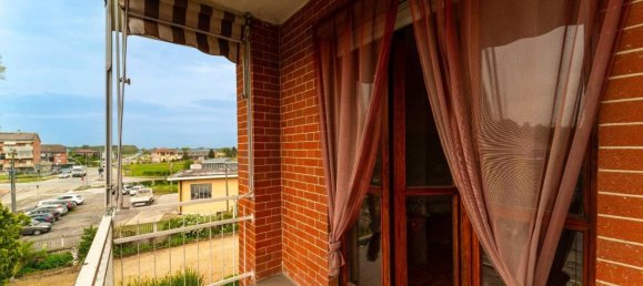 4 rooms Apartment in Poirino, Italy No. 149939 9