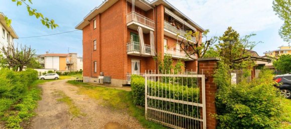 4 rooms Apartment in Poirino, Italy No. 149939 14