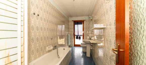 4 rooms Apartment in Poirino, Italy No. 149939 5