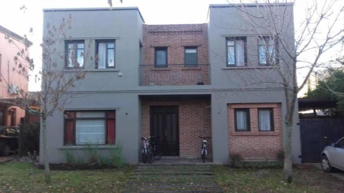 Дом с 4 спальнями в Тигре, Аргентина № 69311