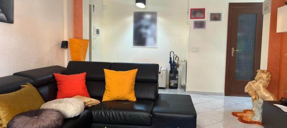 4 Schlafzimmer Wohnung in Palermo, Italy, Nr. 52268 14