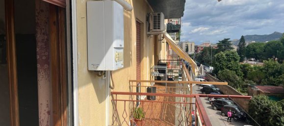 4 Schlafzimmer Wohnung in Palermo, Italy, Nr. 52268 4