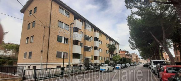 Apartamento de 5 habitaciónes en Teramo, Italy No. 95411 19