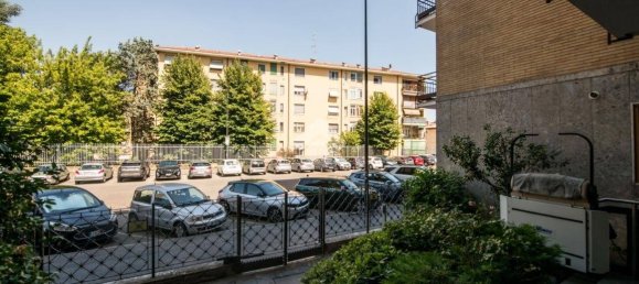1 bedroom Apartment in Milan, Italy No. 320592 4