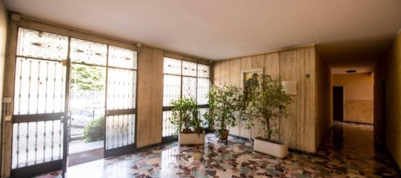 1 bedroom Apartment in Milan, Italy No. 320592 6