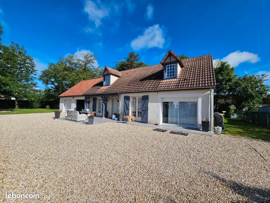 4 bedrooms House in Romorantin-Lanthenay, France No. 272770