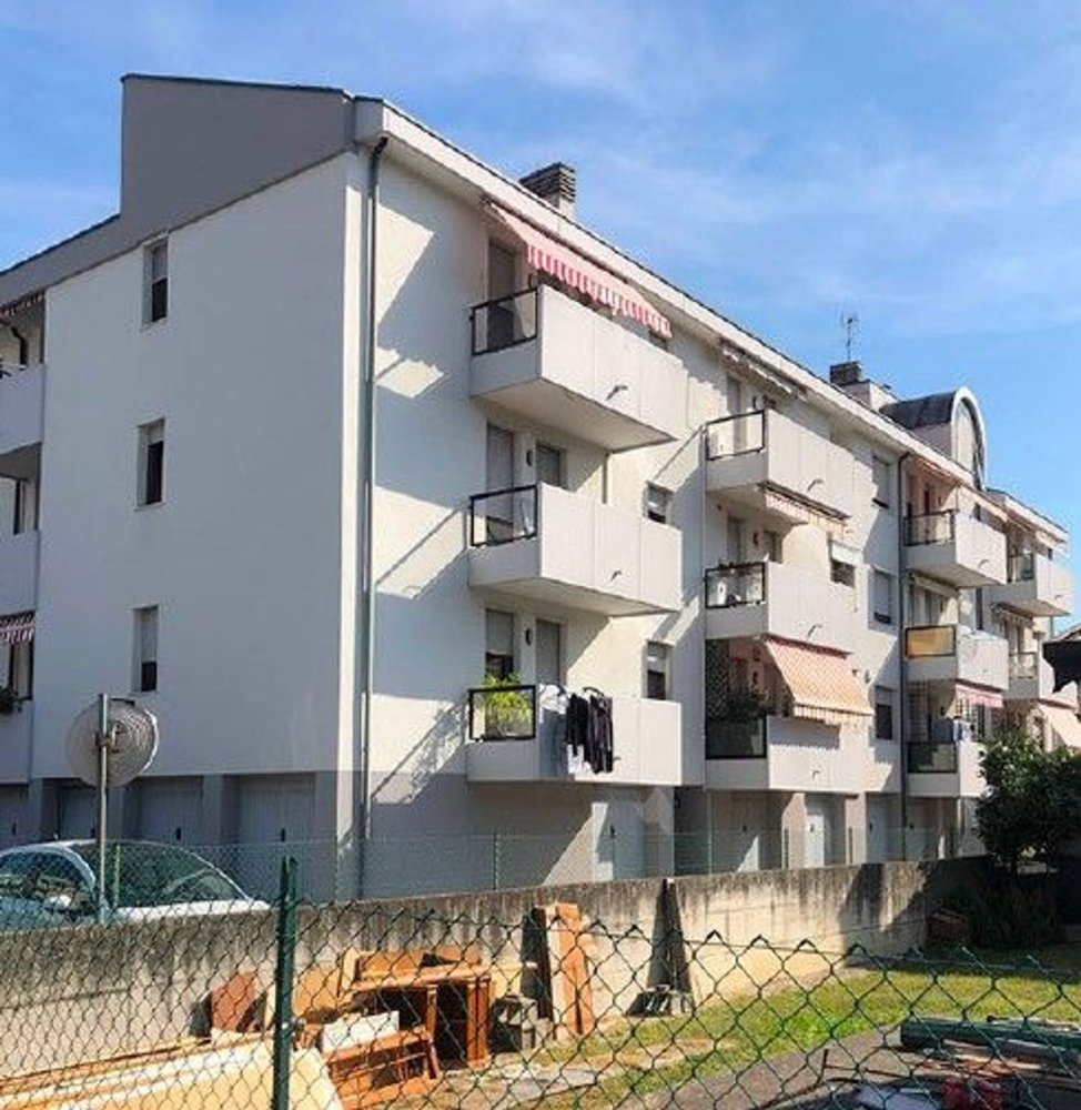 3 rooms Apartment in Venice, Italy No. 53163