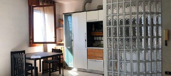 3 rooms Apartment in Venice, Italy No. 53163 3