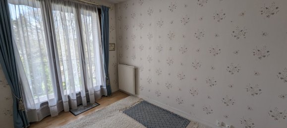 2 bedrooms Apartment in Saint-Cyr-sur-Loire, France No. 68175 6