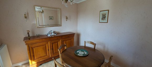 2 bedrooms Apartment in Saint-Cyr-sur-Loire, France No. 68175 4