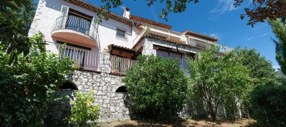 5 bedrooms Villa in Alpes-Maritimes, France No. 322601 2