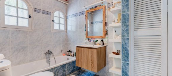 5 bedrooms Villa in Alpes-Maritimes, France No. 322601 14