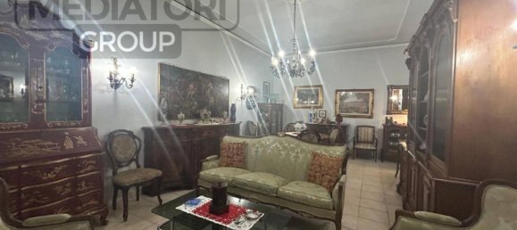 6 rooms Apartment in Florence, Italy No. 28844 9