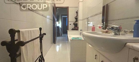 6 rooms Apartment in Florence, Italy No. 28844 13