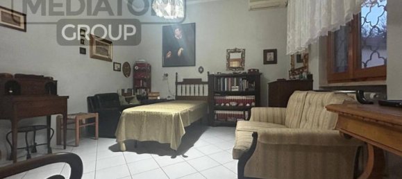 6 rooms Apartment in Florence, Italy No. 28844 14