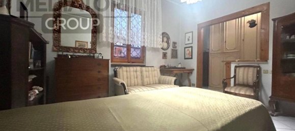 6 rooms Apartment in Florence, Italy No. 28844 15