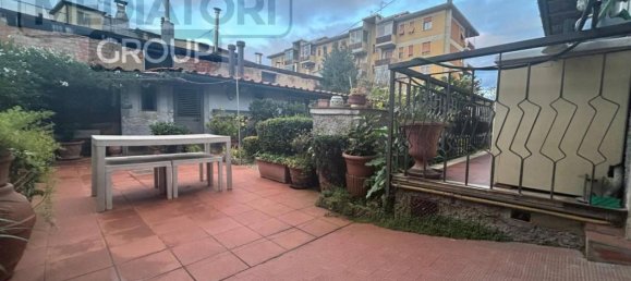 6 rooms Apartment in Florence, Italy No. 28844 4