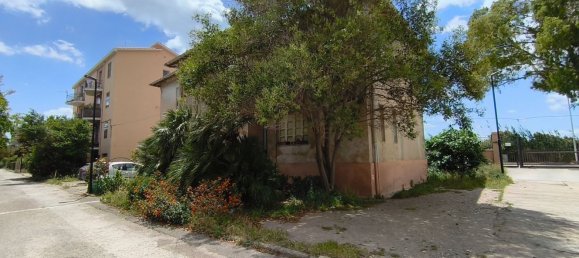 4 bedrooms Apartment in Cagliari, Italy No. 355051 13