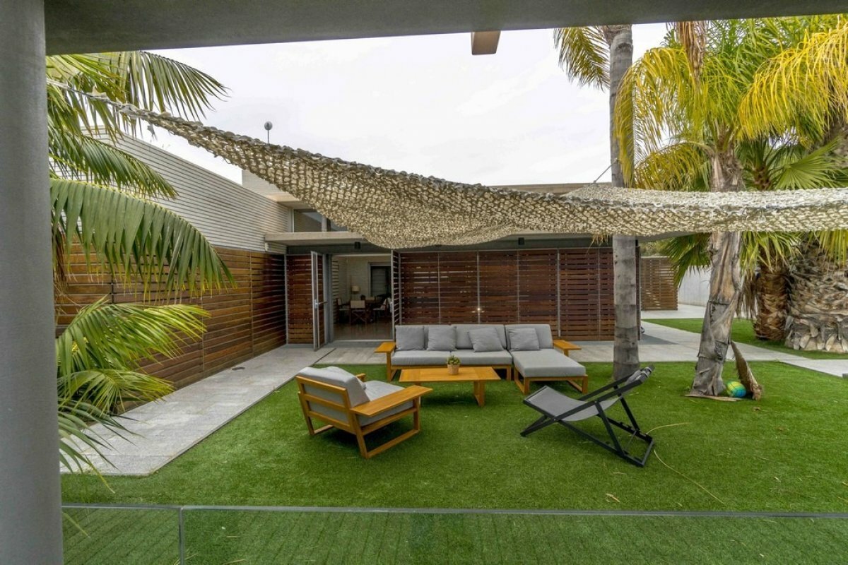 4 bedrooms House in Campoamor, Spain No. 284478