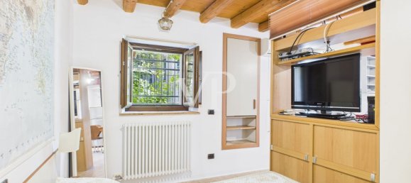1 bedroom Apartment in Verona, Italy No. 374926 2