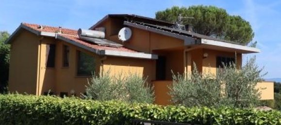 8 rooms Villa in Figline e Incisa Valdarno, Italy No. 235903 2