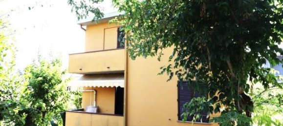 8 rooms Villa in Figline e Incisa Valdarno, Italy No. 235903 3