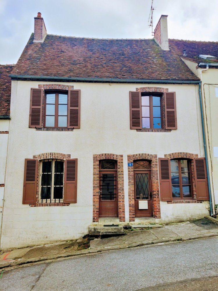 4 bedrooms Townhouse in Saint-Victor-de-Buthon, France No. 216195