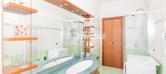 2 chambres Appartement à Vimodrone, Italy No. 378232 15