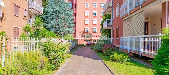 2 chambres Appartement à Vimodrone, Italy No. 378232 24