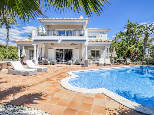 4 bedrooms Villa in Almancil, Portugal No. 232818