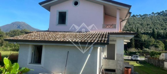 5 rooms Villa in Camaiore, Italy No. 93003 7