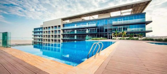 3 bedrooms Apartment in Abu Dhabi, UAE No. 96372 11