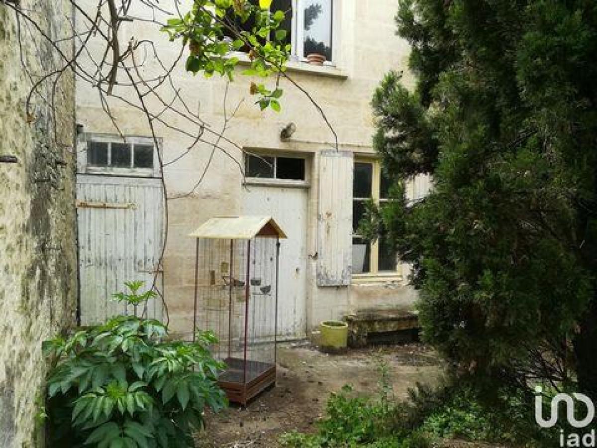 Casa de 2 dormitorios en Niort, France No. 27607